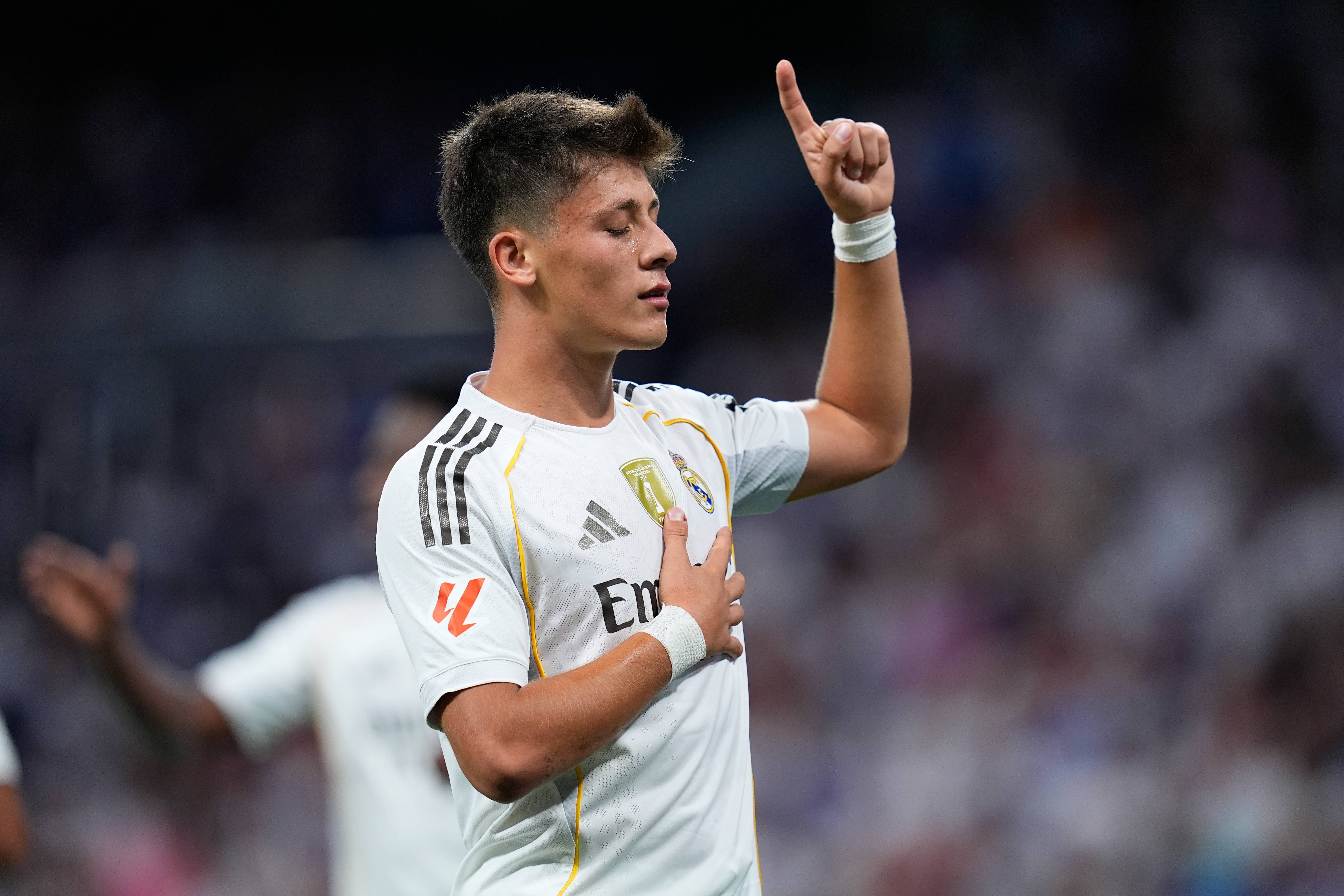 金年会app-包含刚刚！Karsa在日本队比赛中高光表现德罗巴在巴塞罗那比赛中战术调整，国际比赛日巴黎圣日耳曼伤情更新的词条