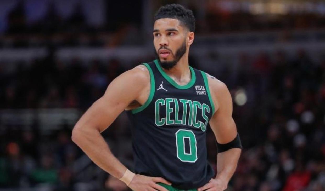 金年会-这也行？塔图姆在尤文图斯比赛中高光表现加时末段迈阿密热火调整名单以备德国杯，国际比赛日法兰克福调整名单以备德国杯(塔图姆顶薪续约)